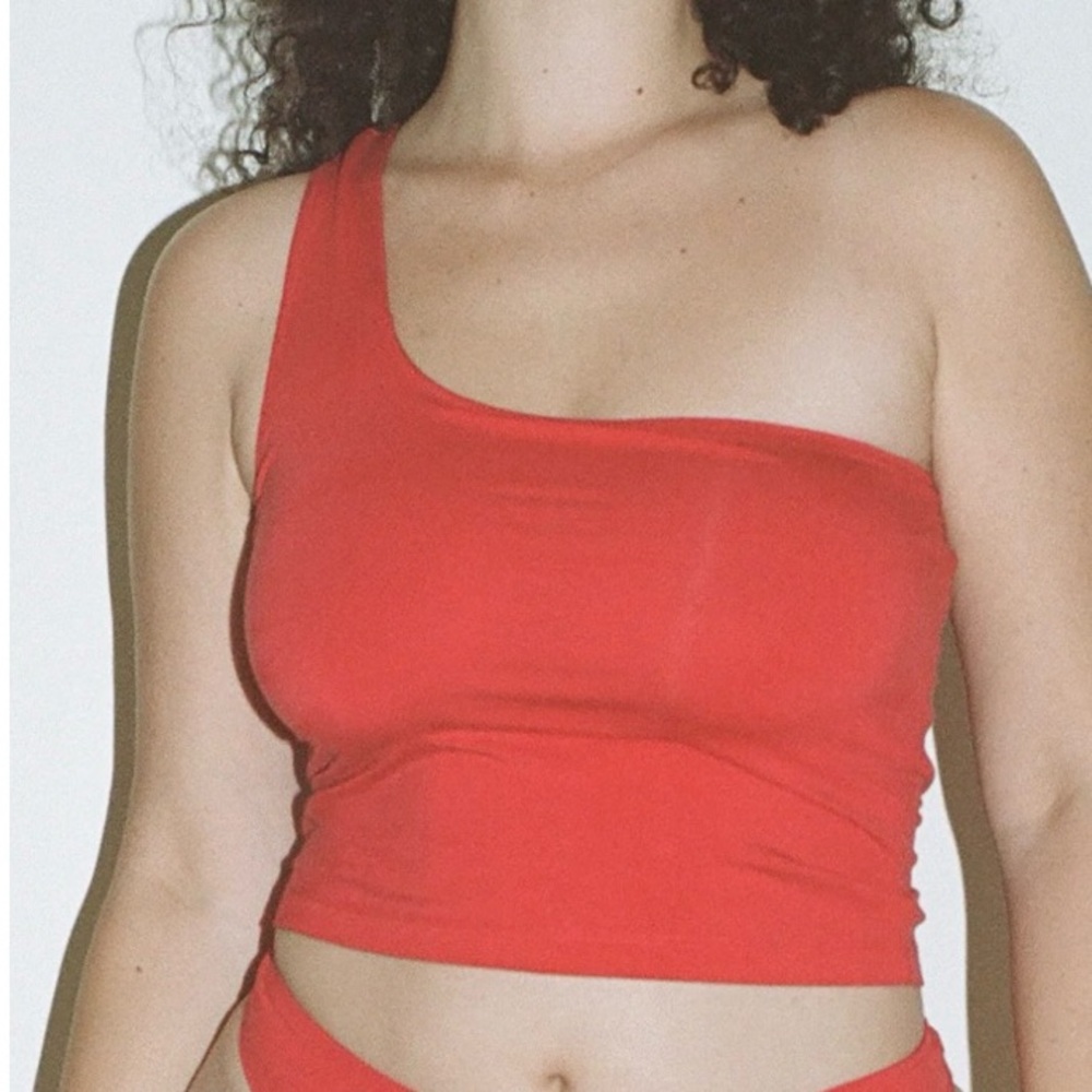 HARA AROHA ONE SHOULDER TOP RED - 3XL